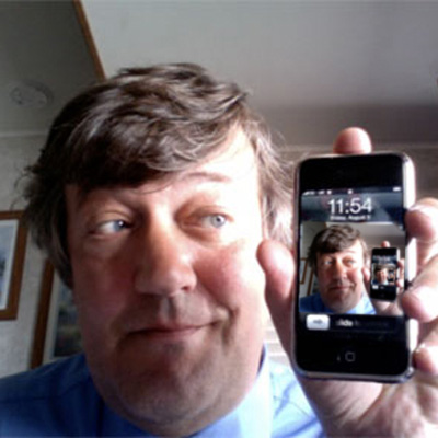 Stephen Fry chucks cash at hopeless browser plugin